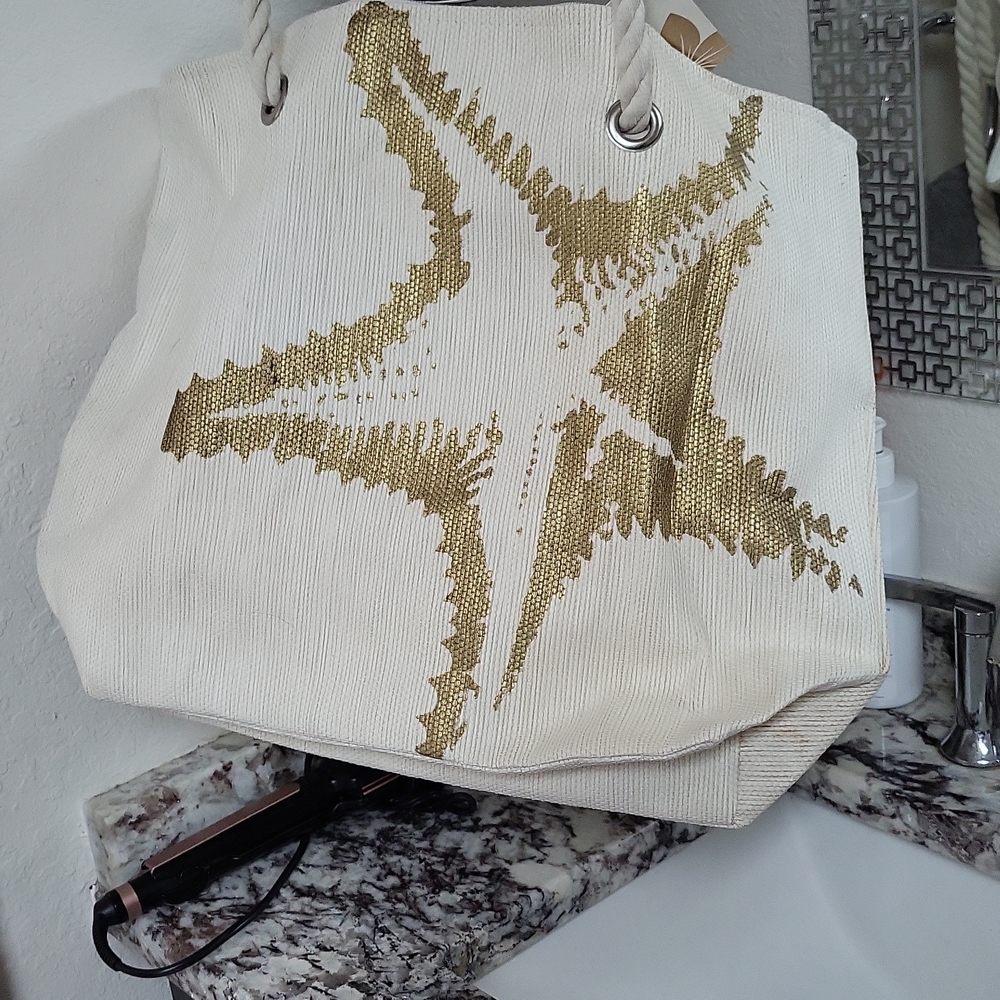 Cream beachbag with gold starfish